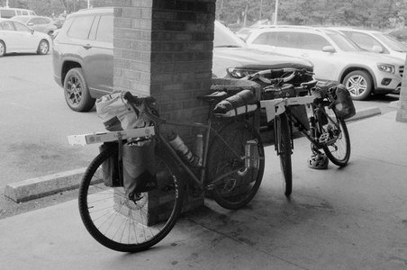 2026-08-22-BessaR-Canon35mm-Kentmere400at1600-010
